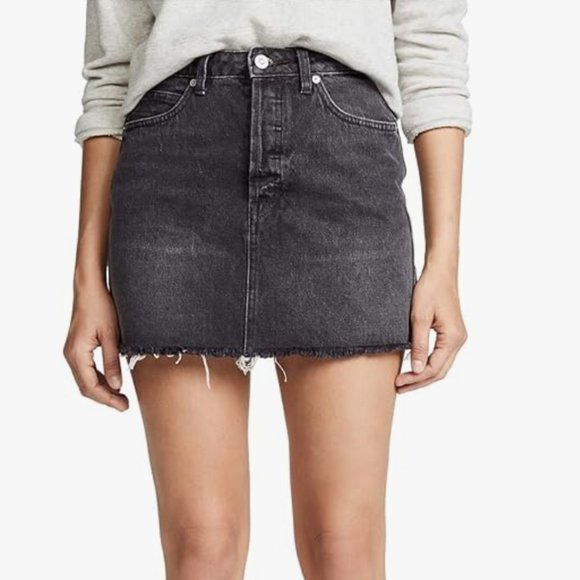Free People Dresses & Skirts - 🎉HP🎉 Free people jean skirt